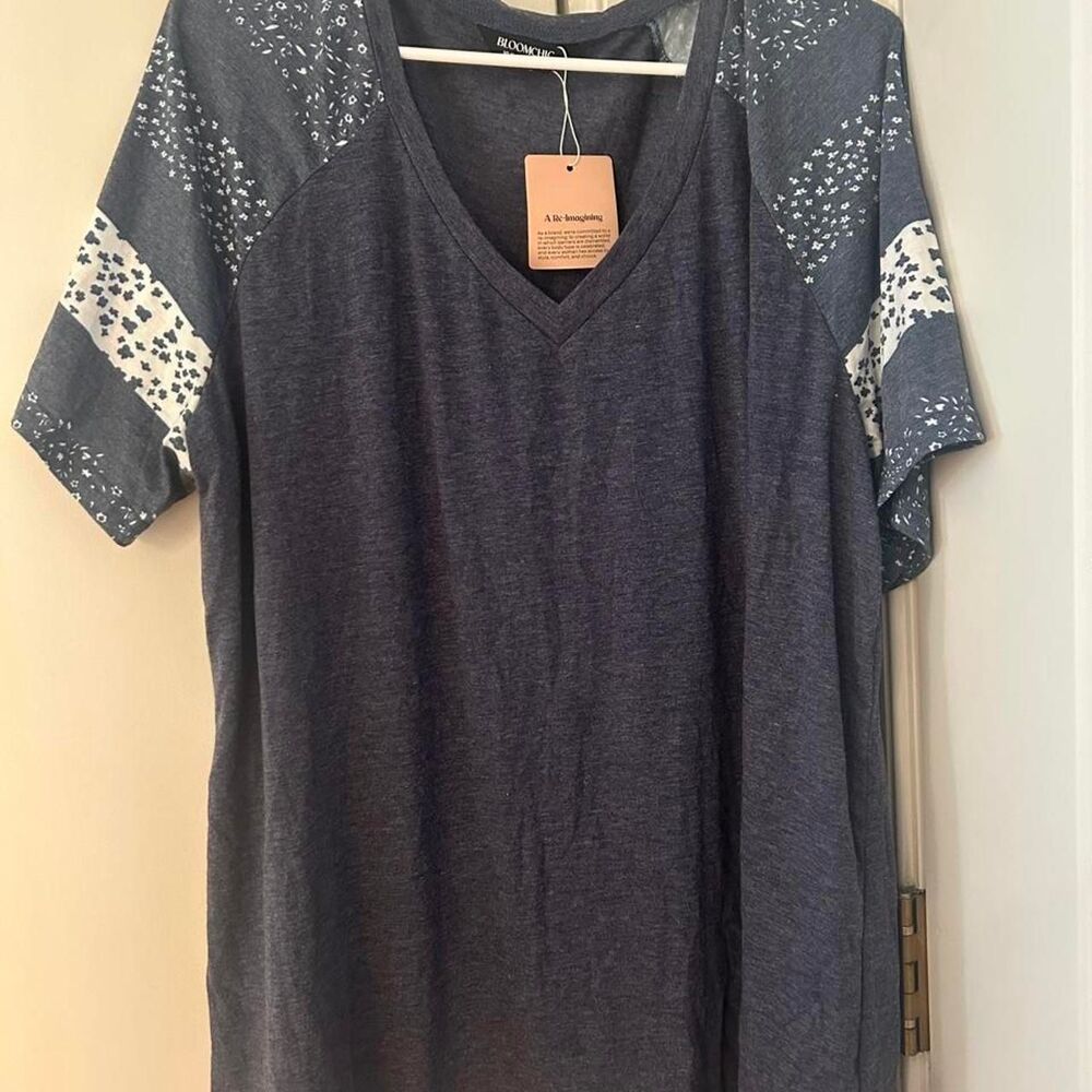 Bloomchic Women's Blue and Navy T-shirt